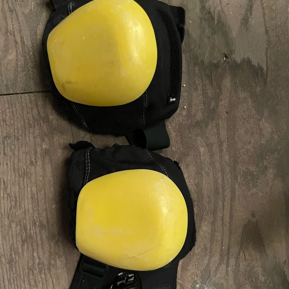 187 killer knee Pads yellow